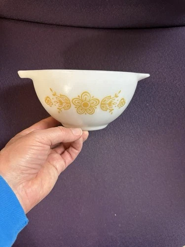 Pyrex 441 Mixing Bowl 1-1/2PT Butterfly Gold Opalware Nesting Bowl Vintage 1960s