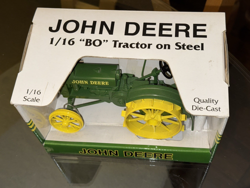 SpecCast JOHN DEERE 1/16 Scale "BO" Tractor on Steel Die-Cast Replica New in Box - Picture 4 of 7
