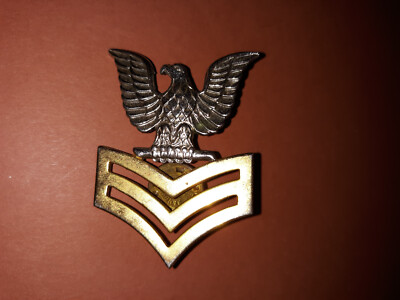 U.S. Navy E-6 1st Class Petty Officer's Badge V-21-N
