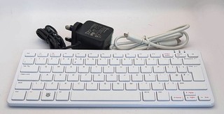 Raspberry Pi 500 Desktop Computer 8 GB SDRAM UK Keyboard Tested Working
