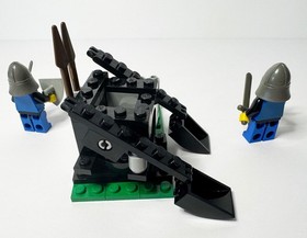 LEGO Castle Dual Defender 1491 - 100% Complete w/ Instructions & Original Bag