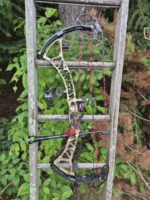 Bowtech Experiece 60lb MINT COMPLETELY SET UP FEILD READY