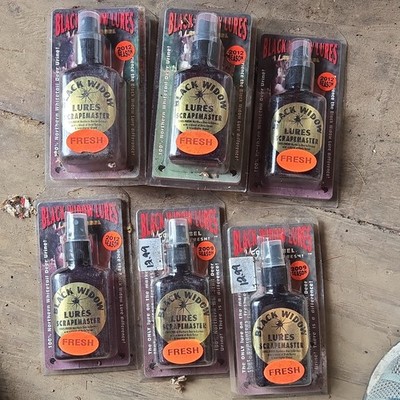 Black Widow Scrapemaster Fresh Deer Lure Attractant Plastic Brown