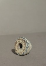 7784:Uraltes Netzgewicht aus Blei, weisse Patina, Mittelalter oder fr&uuml;her.