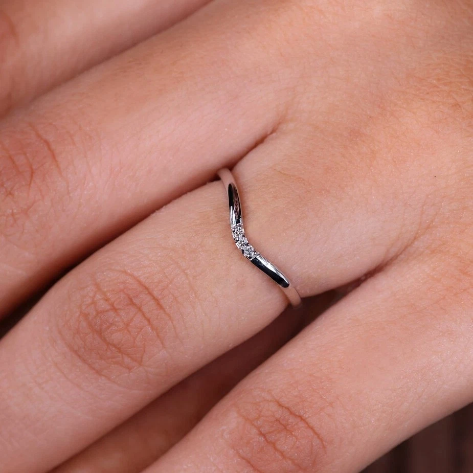 Dainty Three Round Cut 0.03CT Lab-Grown Diamonds 950 Platinum Simple Curved Band - Image 4 of 4