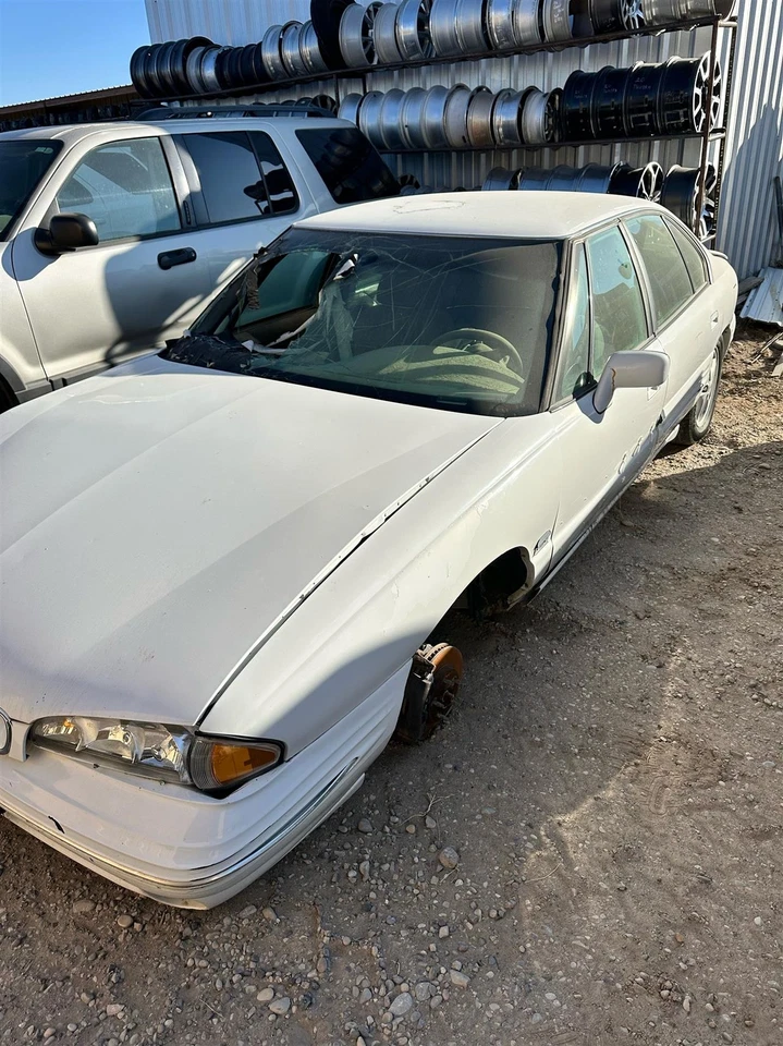 Used Front Right Door Window Regulator Front fits: 1999 Pontiac Bonneville Front Foto 2 de 4