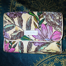 Vera Bradley Floral Multicolor Zip-Around Wallet Organizer Logo Quilted CC