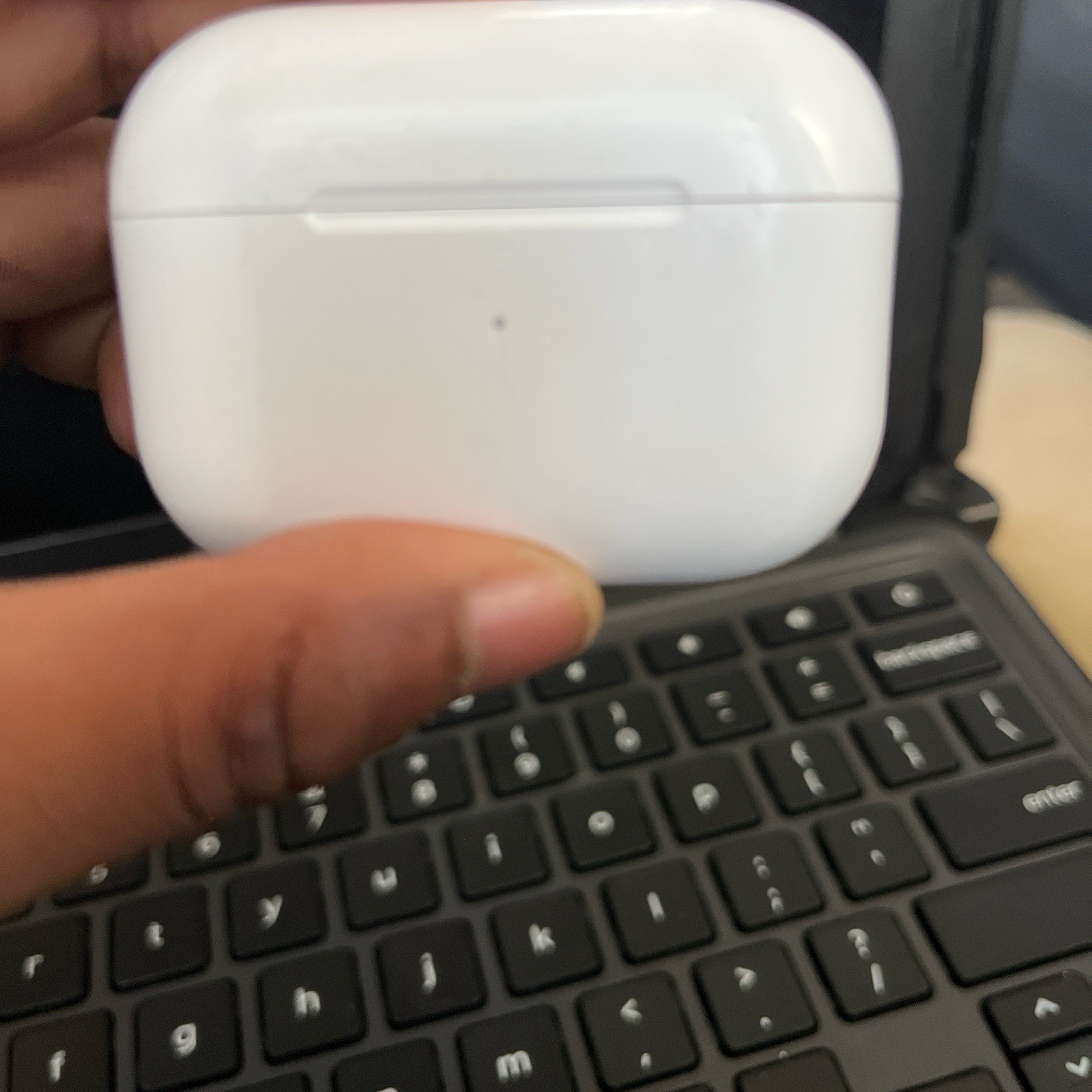 Wireless AirPods with Charging Case - Apple Earbuds-image