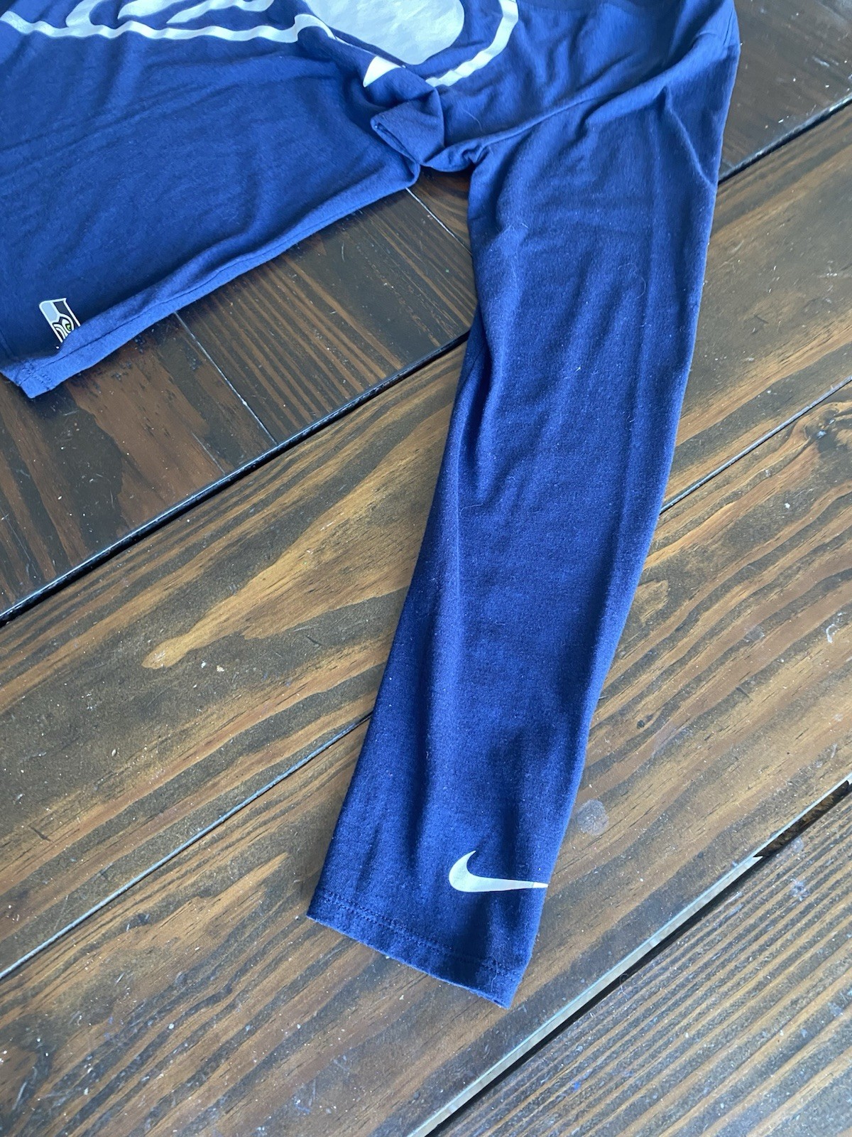 Seattle Seahawks Nike V-Neck Long Sleeve T-Shirt Blue Womens M Athletic Cut thumbnail 4