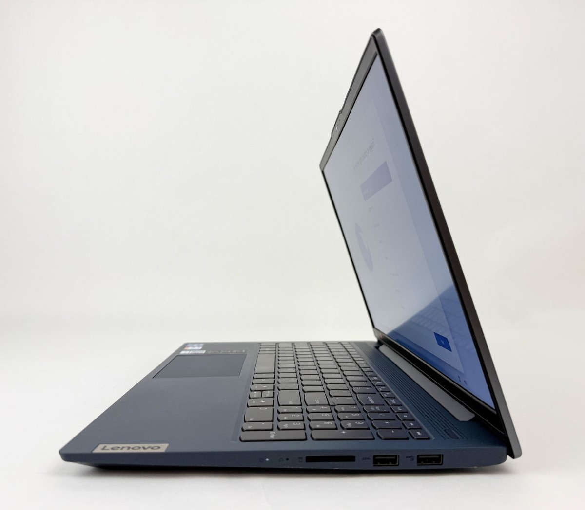 Lenovo IdeaPad 5 15IIL05 15.6