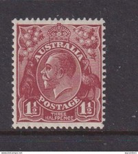 AUSTRALIA - 1926-30 George V 11/2d  Multiple Crown over A Hinged Mint (D5)