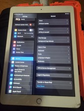 Apple iPad 6th Gen 2018 32GB Wi-Fi - Gold MRJN2LL/A - Fully Working Reset