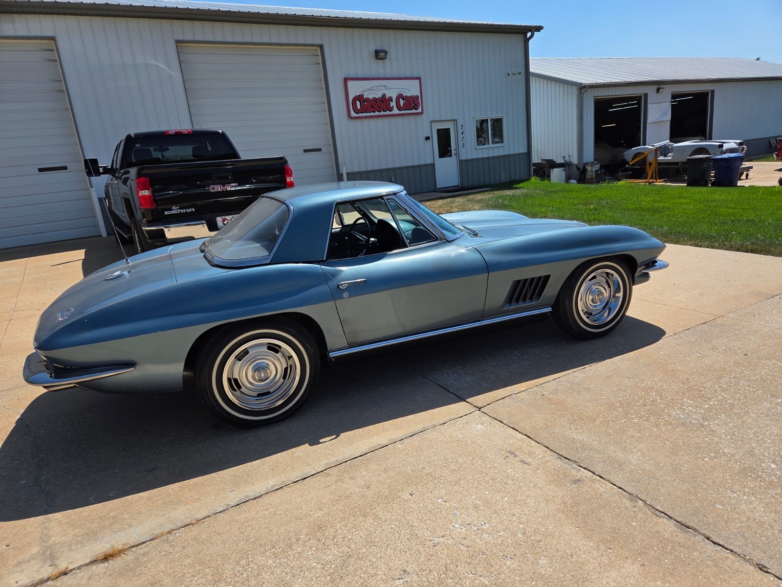 1967 LYNNDALE BLUE Chevrolet Corvette   | C2 Corvette Photo 9
