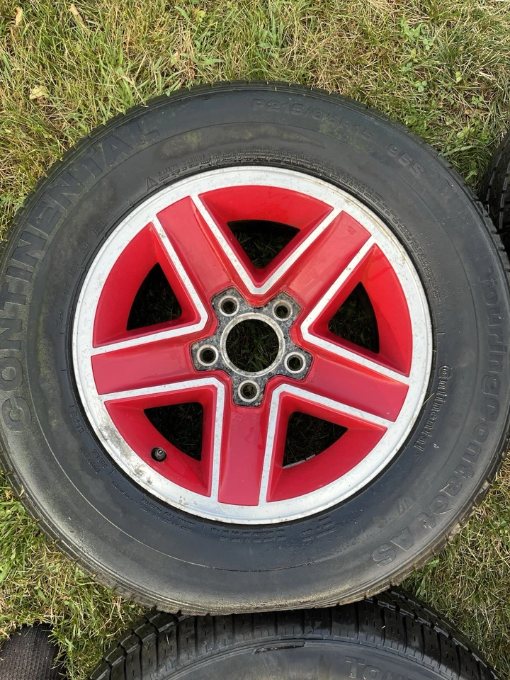 Juego de 4 ruedas rojas Camaro Z28 82-92 15x7 Foto 3 de 4