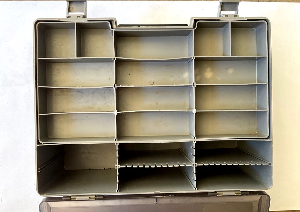 Caja de aparejos Flambeau Tri-Level Pro de colección de plástico duro Foto 3 de 4