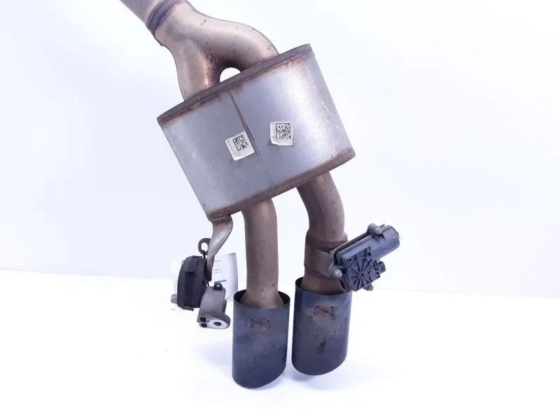 Silenciador doble AUDI S4 S5 18-23  Foto 2 de 4