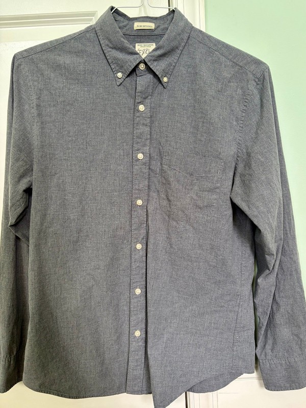 J Crew Men's Medium Slim-Untucked Organic Cotton Secret-Wash Shirt - Gray
