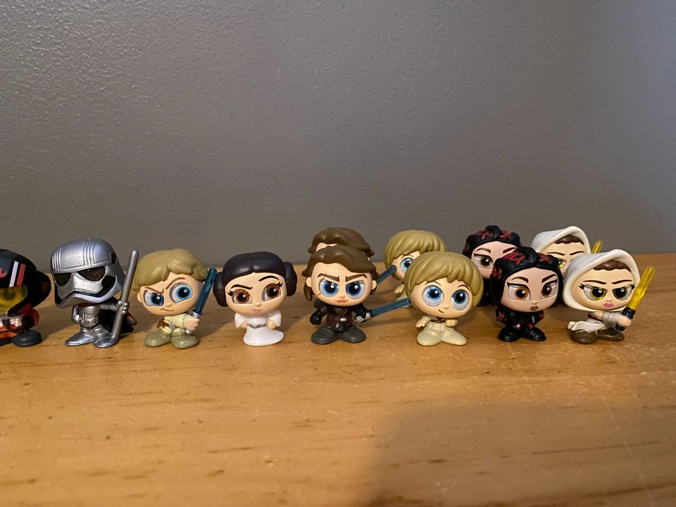 Lote de 16 figuras Star Wars Doorables R5-D4 Rex Greedo Phasma Luke Leia Anakin Foto 3 de 3