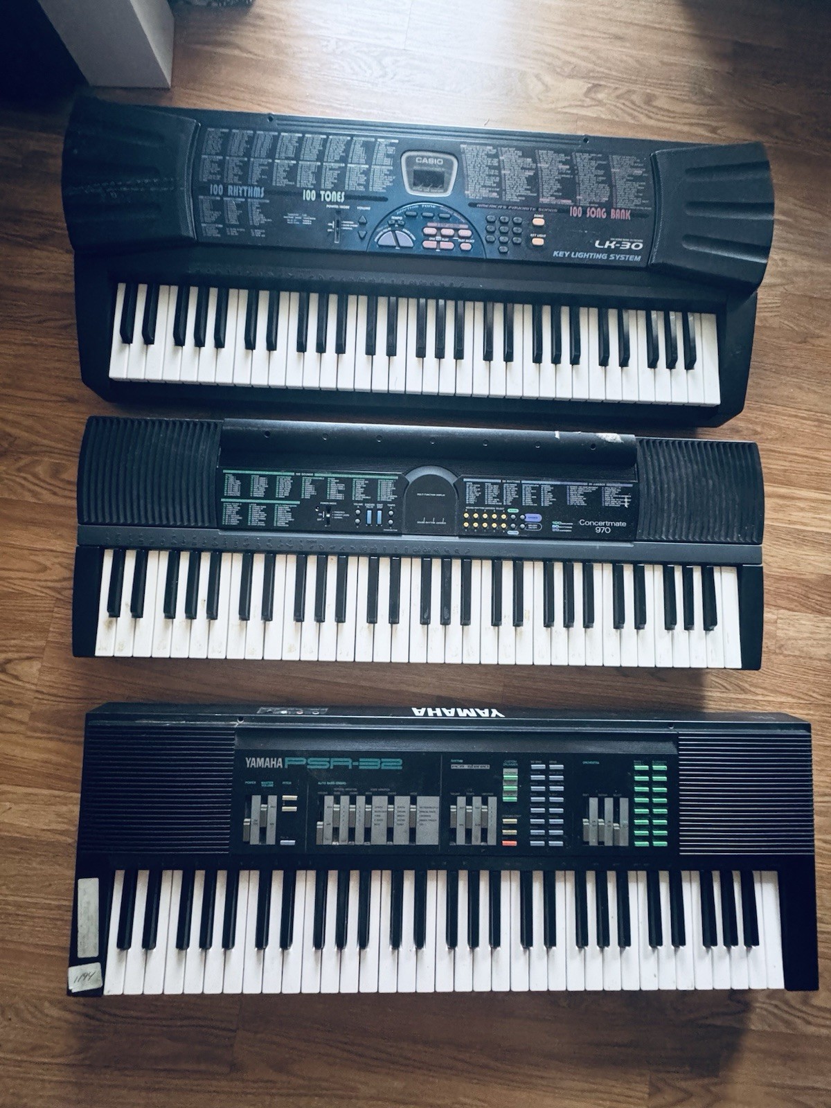 Lot of 3 Keyboards Casio LK-30 Yamaha PSR-32 Casio CTK-480 1 AC Adapter.