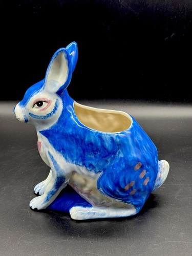 ANTHROPOLOGIE Sarah Gordon Sitting Blue Bunny Rabbit Ceramic Planter Vase - 第 1/12 張圖片