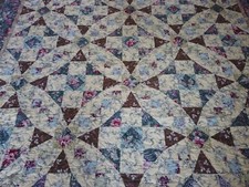 Floral quilt, couch throw, Twin Size-quilt, bed duvet, quilt blanket, Quilt