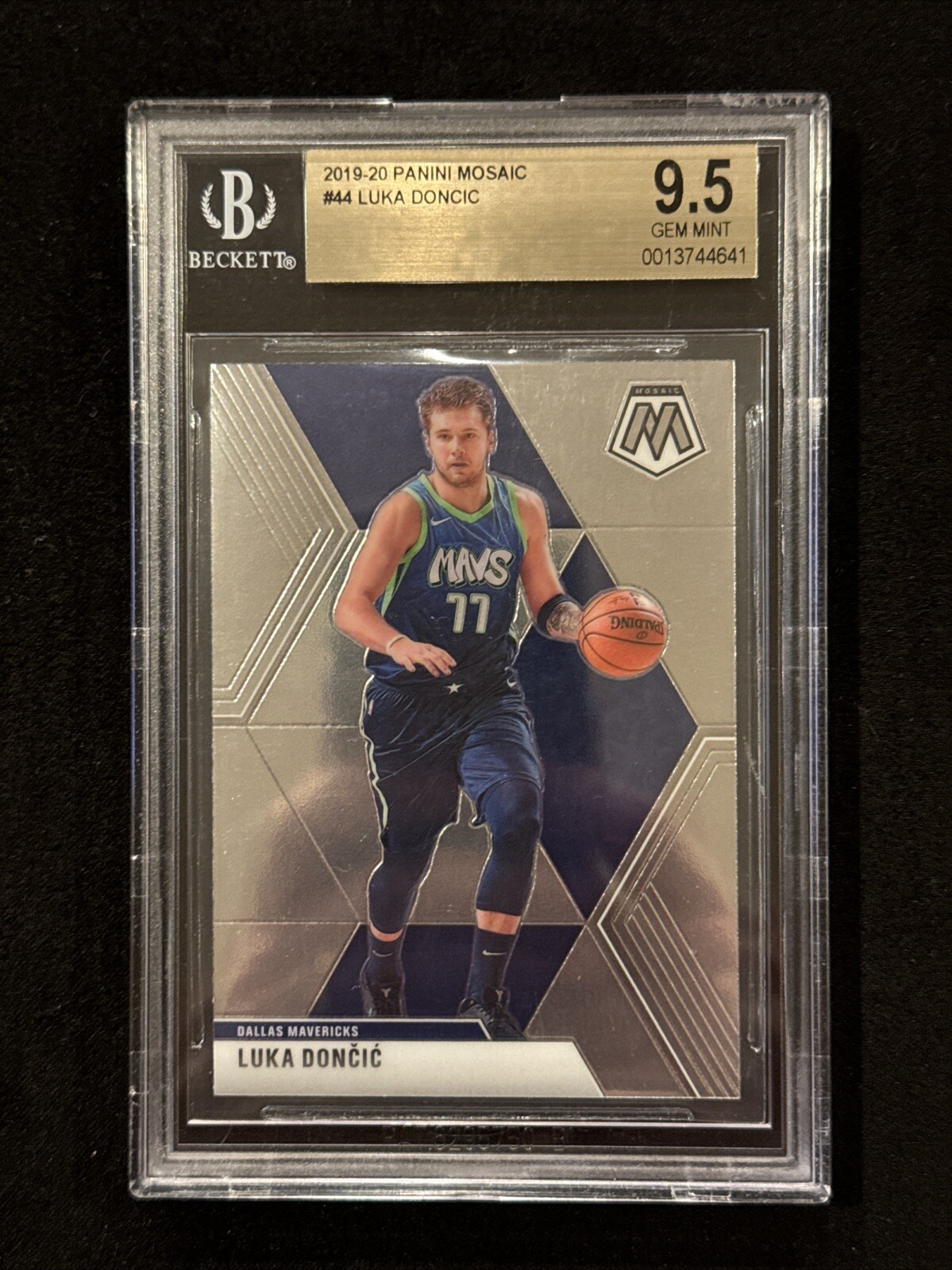 Luka Doncic | 2019-20 Panini Mosaic | #44 | BGS 9.5