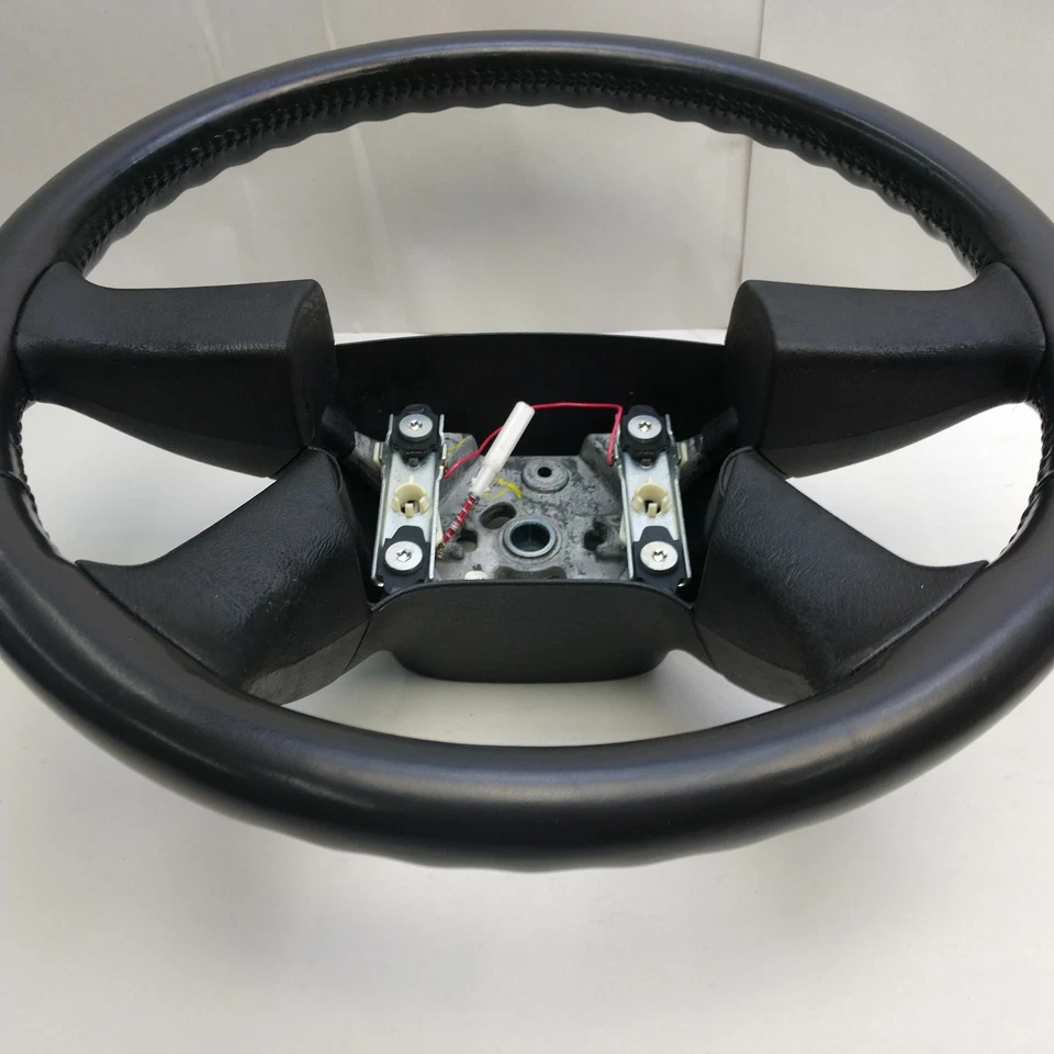 2003-2006 Chevy Silverado GMC Leather Sierra Steering Wheel OEM - Image 2 of 4