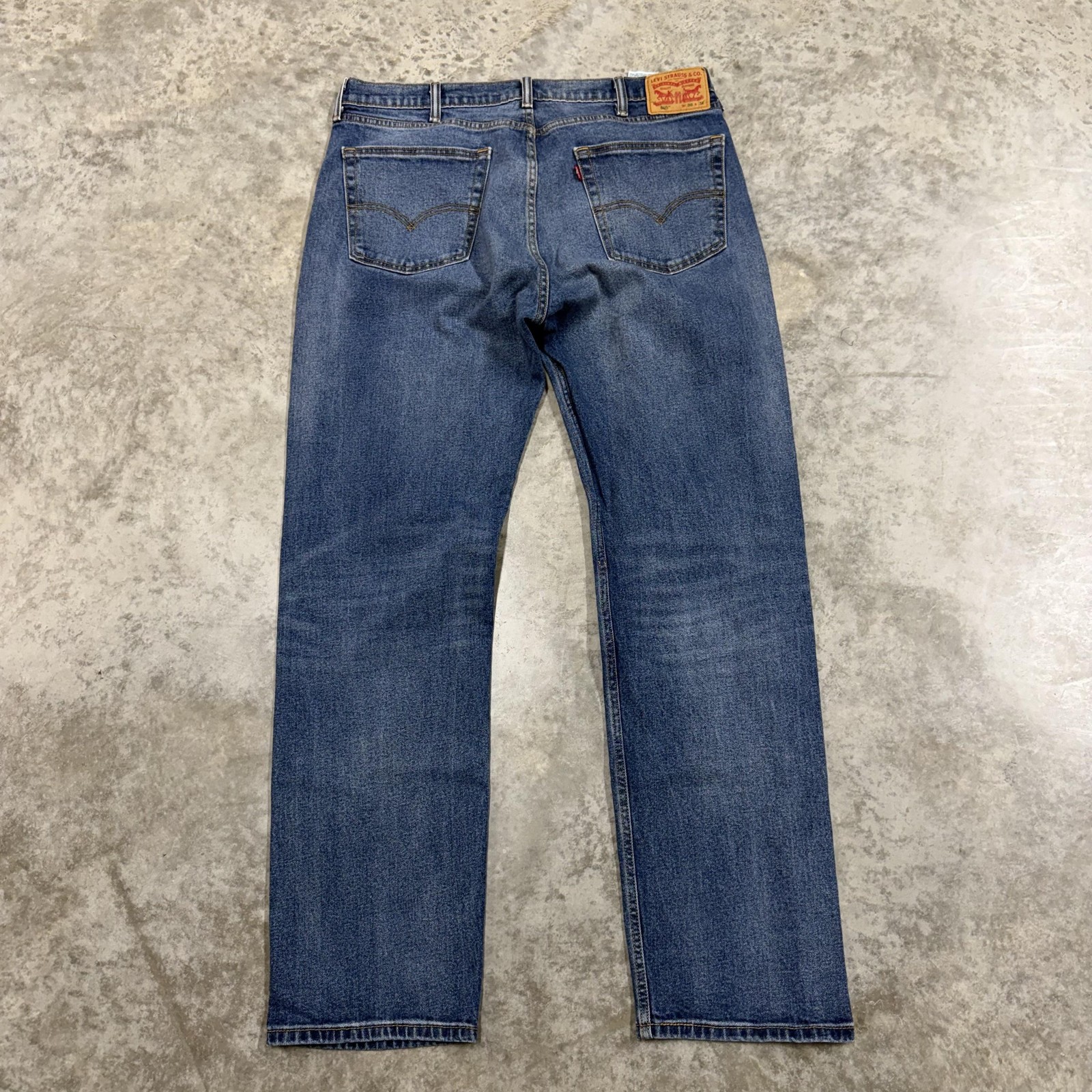 Levis 505 Jeans Mens 38x34 Blue Medium Wash Regular Fit Straight Denim Pants