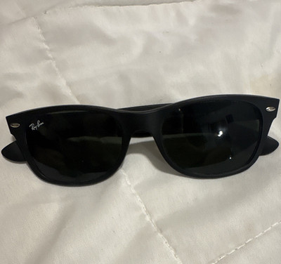 Ray-Ban RB2132 New Wayfarer Full Rim Black, Green Tinted Glass 52-18 145