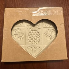 Pampered Chef 2001 Hospitality Heart 6" Clay Cookie Mold Press New in Box