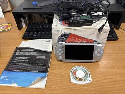 Sony PSP 2000 Slim Mystic Silver Selten Top Zustand Aktualisiert