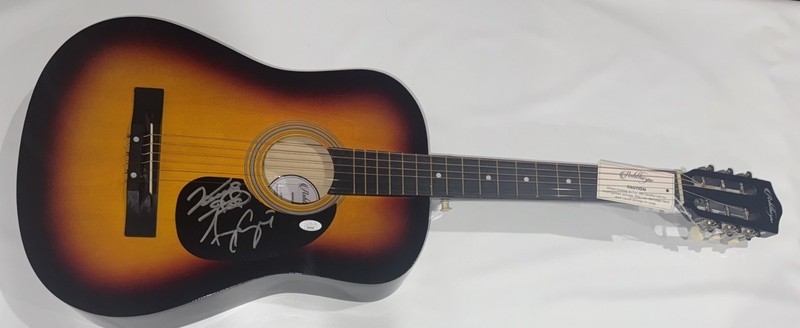 VINCE GILL & AMY GRANT SIGNED 38 INCH NATURAL ACOUSTIC GUITAR JSA COA