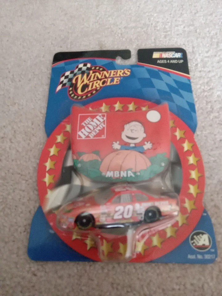 NASCAR HOME DEPOT #20 CHARLIE BROWN 1:64 NARANJA Tony Stewart Coleccionable  Foto 2 de 2