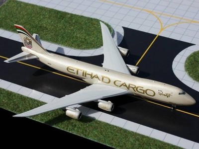 Etihad Cargo Boeing 747-8F N855GT GeminiJets GJETD1328 Scale 1:400 RARE
