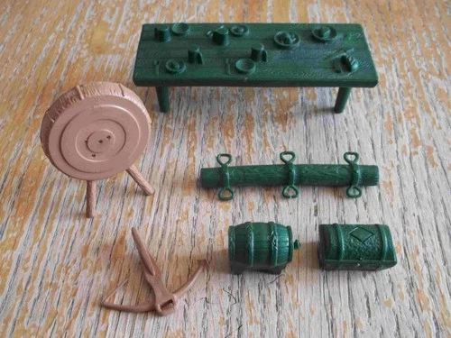 1950's MARX Robin Hood Playset 6 green and tan Castle Accessories
