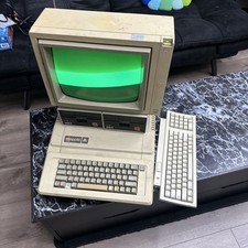 Apple IIe Personal Computer +Monitor +Disk Dr...