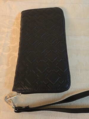 『Hollywood WALLET BLACK』 HUSTLER Hollywood Black Zip Around Embossed Wallet - NEW | eBay