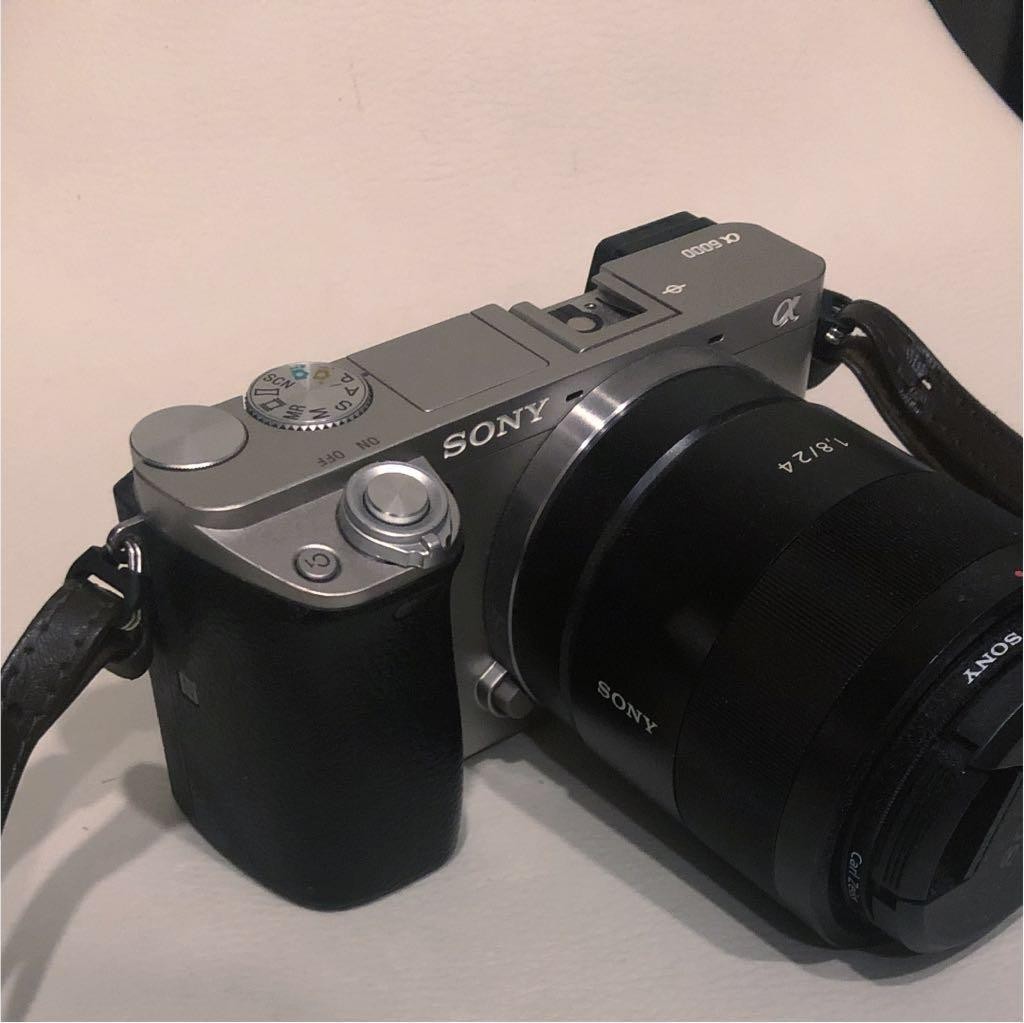 Sony a6000 Mirrorless Camera with Carl Zeiss Lens Excellent Condition