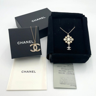 Auth Chanel Rhinestone Coco B12P/Swing Necklace A11V engraved 2PCS W/B BA060650