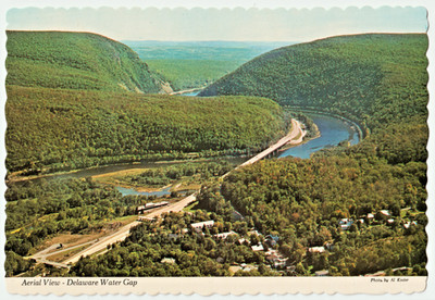 Ansichtskarte - Delaware Water Gap - Aerial View, USA unbeschrieben