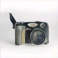 Retro Nikon COOLPIX 5400 Small Digital Camera - Black