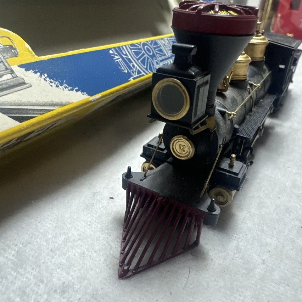 AHM Ho Scale 4-4-0 V.& T.R.R. Steam Locomotive #5067 Italy. For A Train Set - Image 2 of 4
