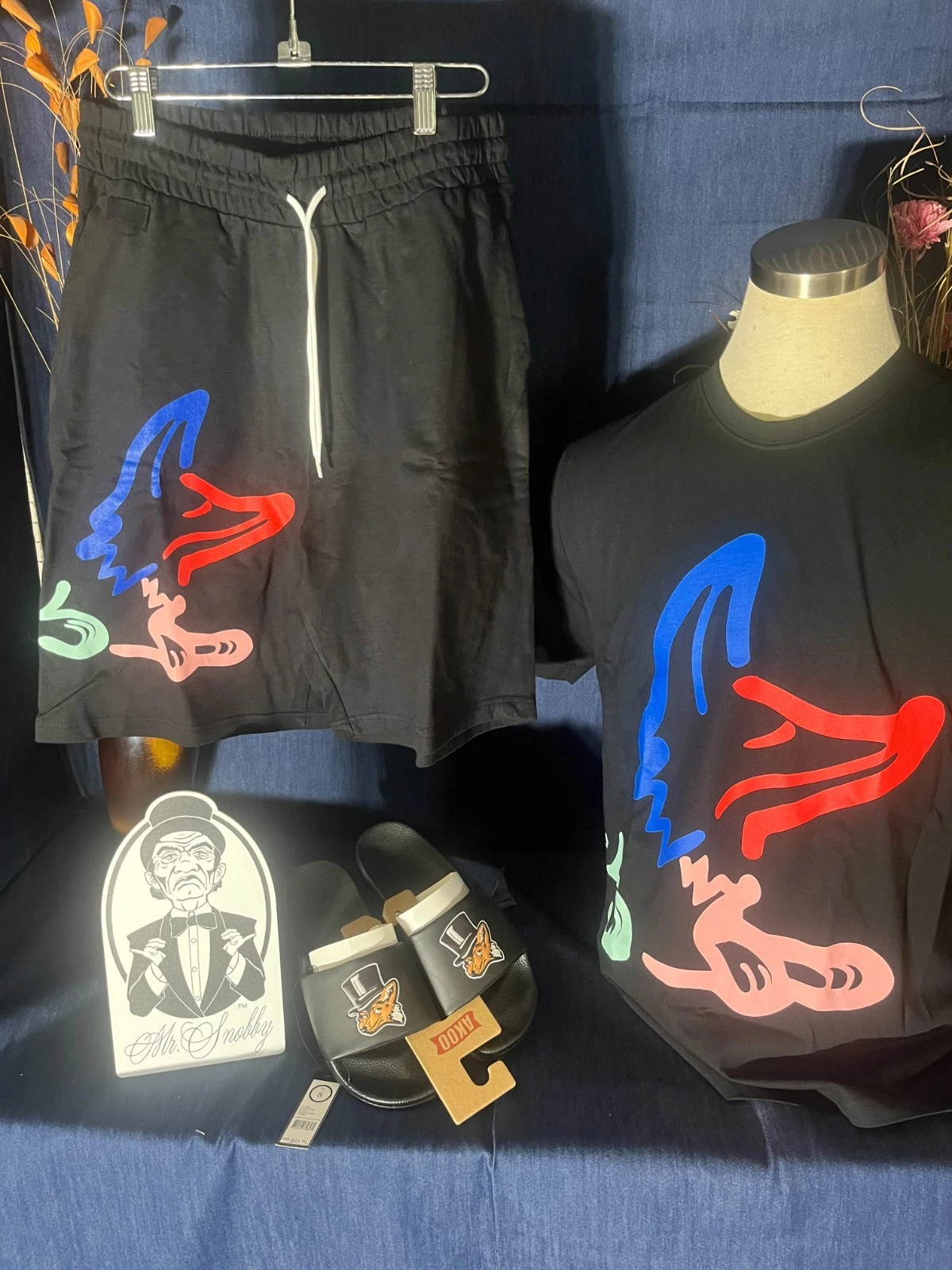 AKOO drawstring short + v neck