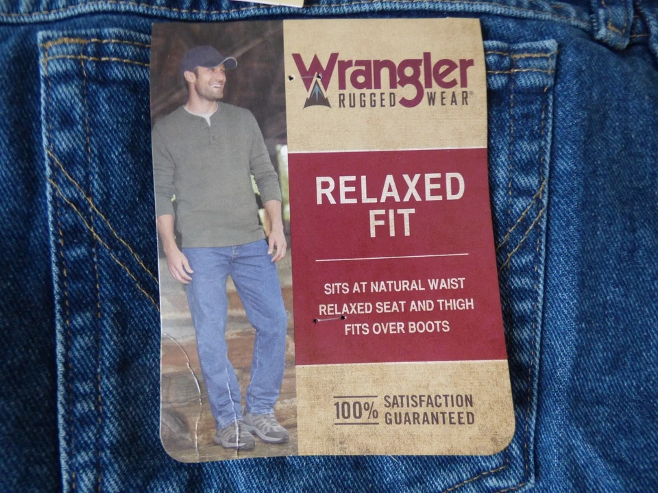 Wrangler Rugged Wear Relaxed Fit Jean Men's SIZE BIG & TALL - Image 2 of 4