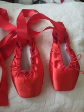 DAYDANCE Ballerina Ballet Pointe Shoes Red Satin Size 34 Girls used