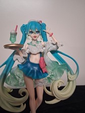 Kellnerin Miku