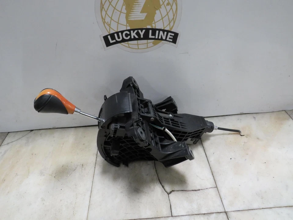 2012 LEXUS RX350 FLOOR GEAR SHIFTER - Image 4 of 4