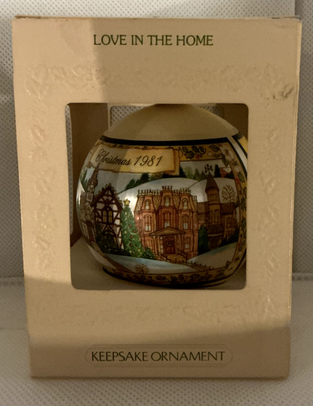 Hallmark UNBREAKABLE SATIN ORNAMENT, Love in the Home 1981