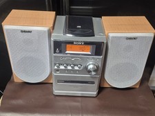 Sistema reproductor de CD y cinta Sony Micro HiFi 2 altavoces. Reproductor de CD no funciona.