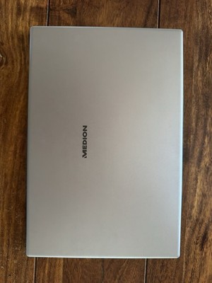 Medion E15407 15 Zoll FULLHD SLIM Ultrabook 1TB SSD Core i5  Windows 11